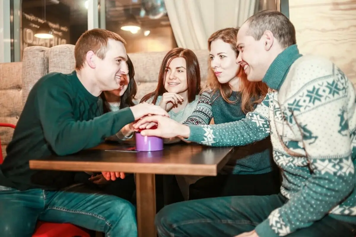 Откройте двери в мир квестов!